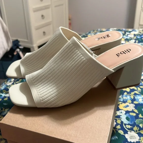 Diba Cream Mules with Ribbed Texture and Open Toe - Picture 3 of 4